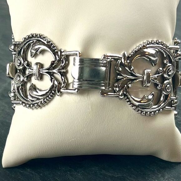 1940's Coro Pegasus Silver Tone Roco Style Link Bracelet - Picture 6 of 9